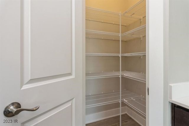 9622 Crestview Drive, West Des Moines, IA 50266