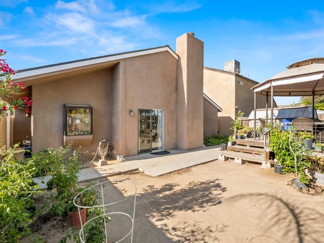 3669 W Terrace Avenue, Fresno, CA 93722