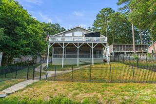 592 Shoreline Road, New London, NC 28127