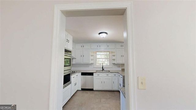 8 Larose Drive SW, Marietta, GA 30060