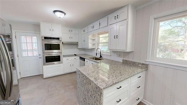 8 Larose Drive SW, Marietta, GA 30060