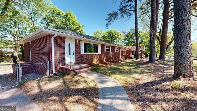 8 Larose Drive SW, Marietta, GA 30060