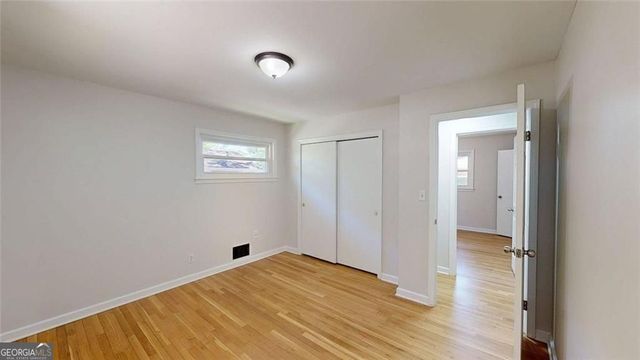 8 Larose Drive SW, Marietta, GA 30060