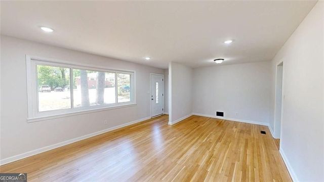 8 Larose Drive SW, Marietta, GA 30060