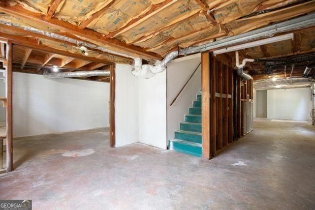 8 Larose Drive SW, Marietta, GA 30060