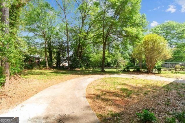 8 Larose Drive SW, Marietta, GA 30060