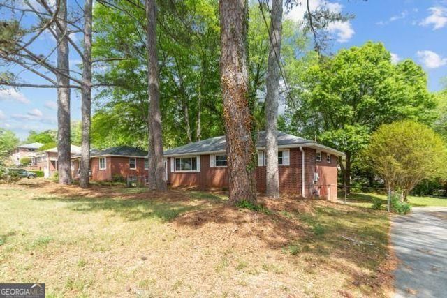 8 Larose Drive SW, Marietta, GA 30060