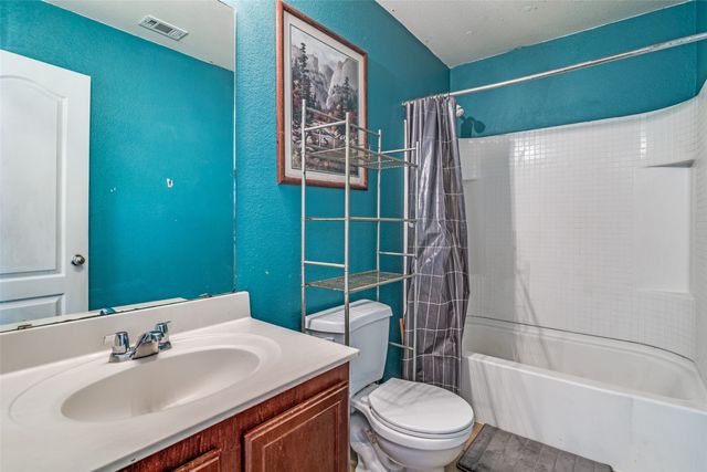 2040 Stagecoach Trail, Heartland, TX 75126