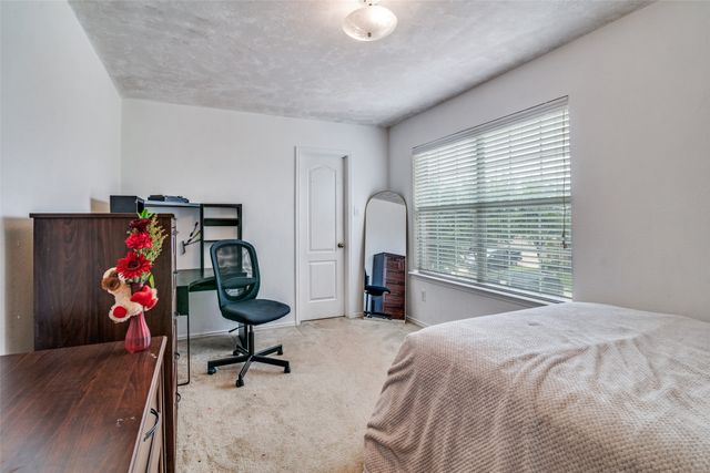 2040 Stagecoach Trail, Heartland, TX 75126