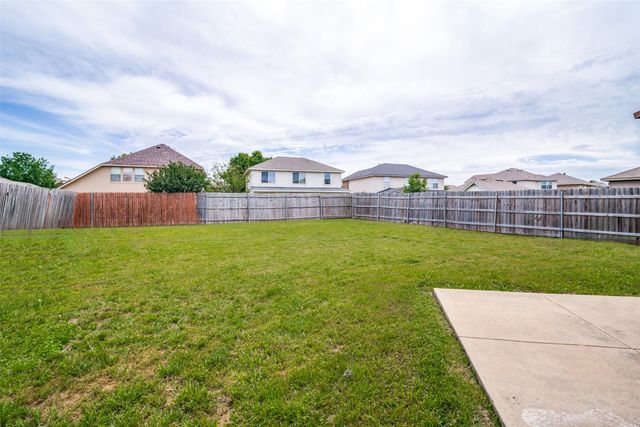 2040 Stagecoach Trail, Heartland, TX 75126