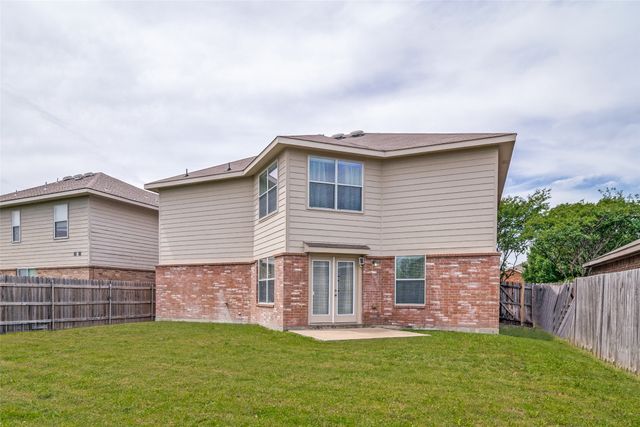 2040 Stagecoach Trail, Heartland, TX 75126