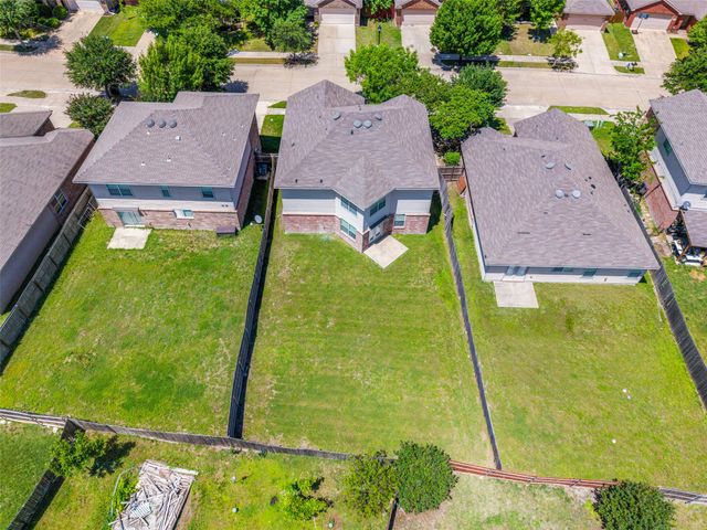 2040 Stagecoach Trail, Heartland, TX 75126