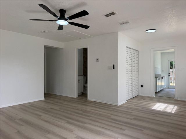 1102 E 108TH AVENUE, Tampa, FL 33612