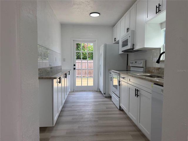 1102 E 108TH AVENUE, Tampa, FL 33612