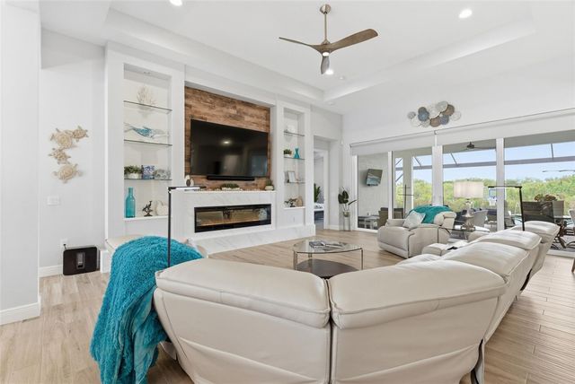 8245 GRANDE SHORES DRIVE, Sarasota, FL 34240