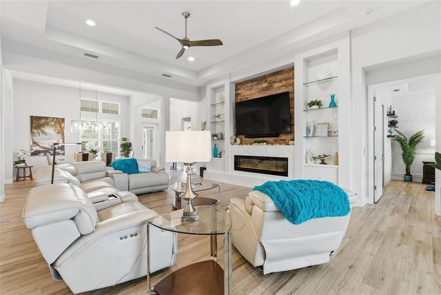 8245 GRANDE SHORES DRIVE, Sarasota, FL 34240