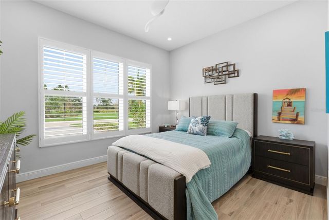 8245 GRANDE SHORES DRIVE, Sarasota, FL 34240