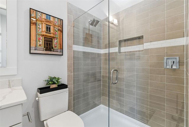 8245 GRANDE SHORES DRIVE, Sarasota, FL 34240