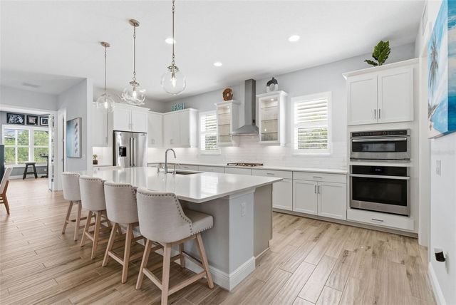 8245 GRANDE SHORES DRIVE, Sarasota, FL 34240