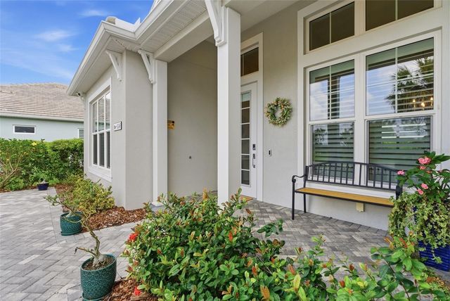 8245 GRANDE SHORES DRIVE, Sarasota, FL 34240