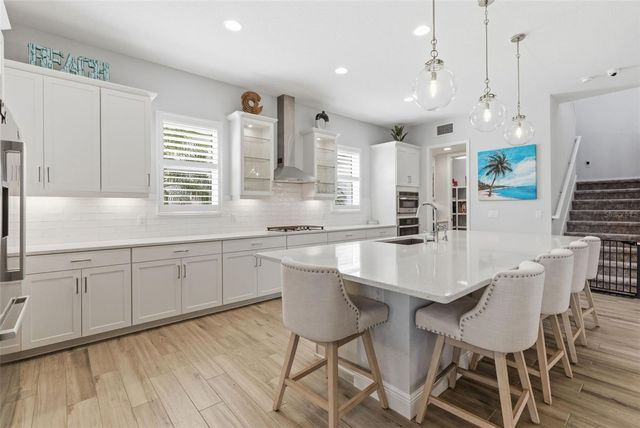 8245 GRANDE SHORES DRIVE, Sarasota, FL 34240