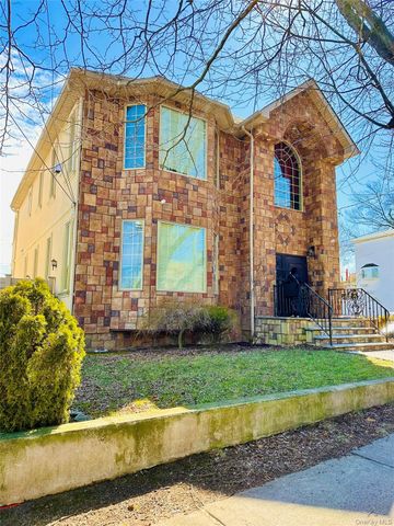 48 Macfarland Avenue, Staten Island, NY 10305