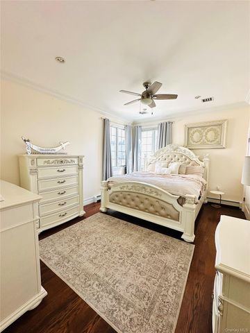 48 Macfarland Avenue, Staten Island, NY 10305