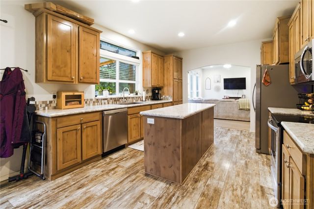 18342 SW Kohse Lane, Rochester, WA 98579