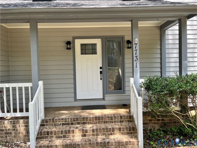7731 Flag Tail Dr, Midlothian, VA 23112