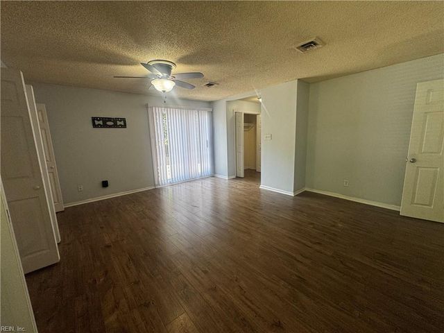 4033 Foxwood DR, Virginia Beach, VA 23462