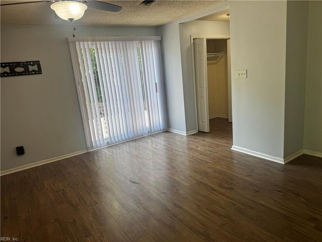 4033 Foxwood DR, Virginia Beach, VA 23462