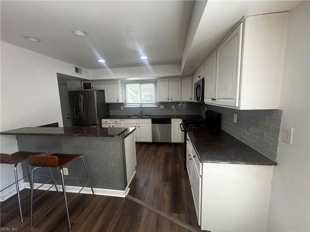4033 Foxwood DR, Virginia Beach, VA 23462