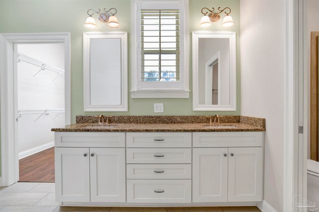 10692 Squall Line Rd, Pensacola, FL 32507