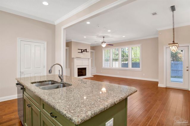 10692 Squall Line Rd, Pensacola, FL 32507