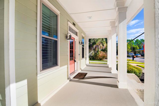 10692 Squall Line Rd, Pensacola, FL 32507