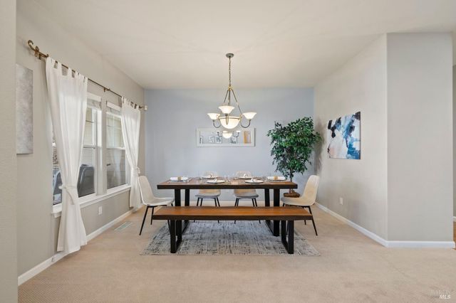 4706 Devonshire Pl, Santa Rosa, CA 95405