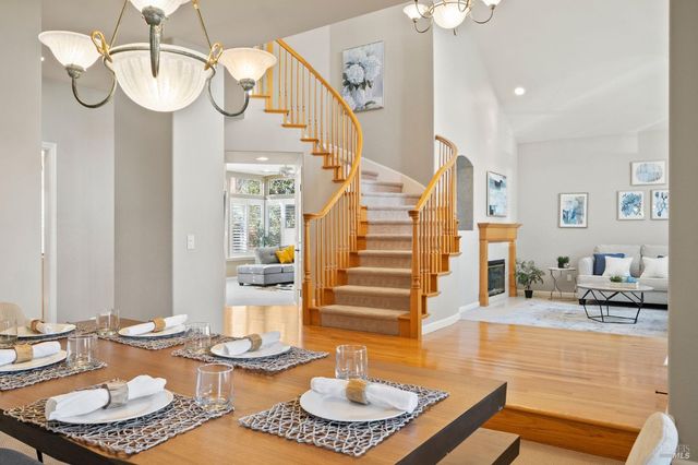 4706 Devonshire Pl, Santa Rosa, CA 95405