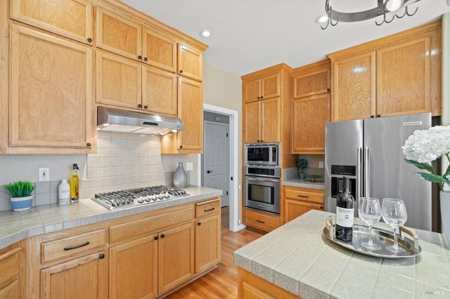 4706 Devonshire Pl, Santa Rosa, CA 95405