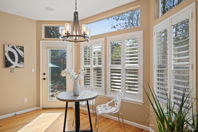 4706 Devonshire Pl, Santa Rosa, CA 95405