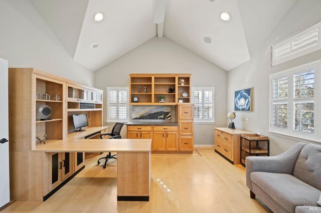 4706 Devonshire Pl, Santa Rosa, CA 95405