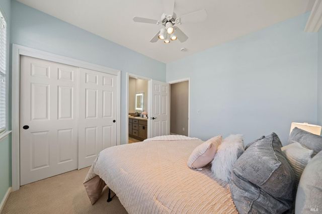 4706 Devonshire Pl, Santa Rosa, CA 95405