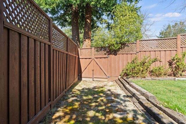 4706 Devonshire Pl, Santa Rosa, CA 95405