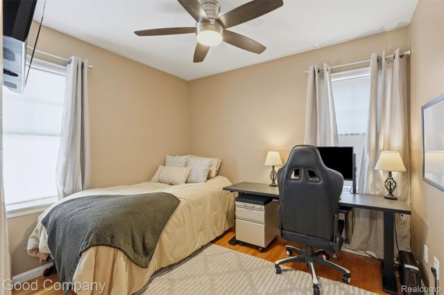 23470 Oneida Street, Oak Park, MI 48237