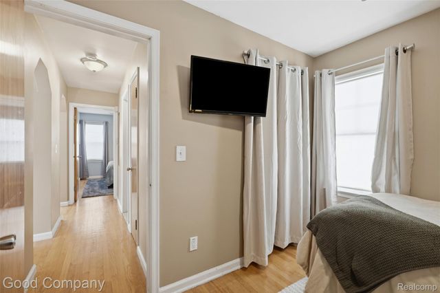 23470 Oneida Street, Oak Park, MI 48237