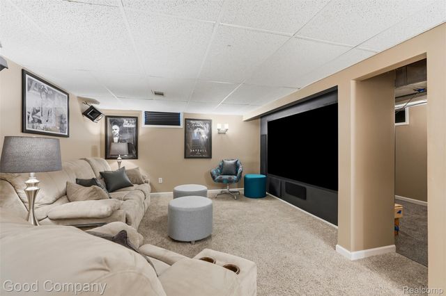 23470 Oneida Street, Oak Park, MI 48237