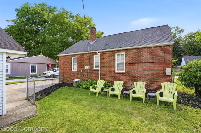 23470 Oneida Street, Oak Park, MI 48237