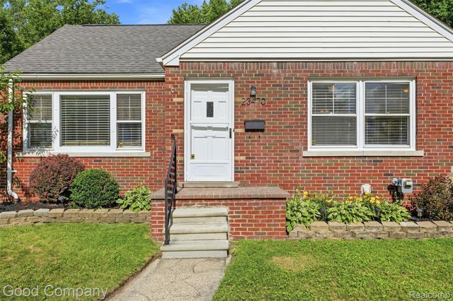 23470 Oneida Street, Oak Park, MI 48237