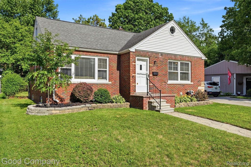 23470 Oneida Street, Oak Park, MI 48237