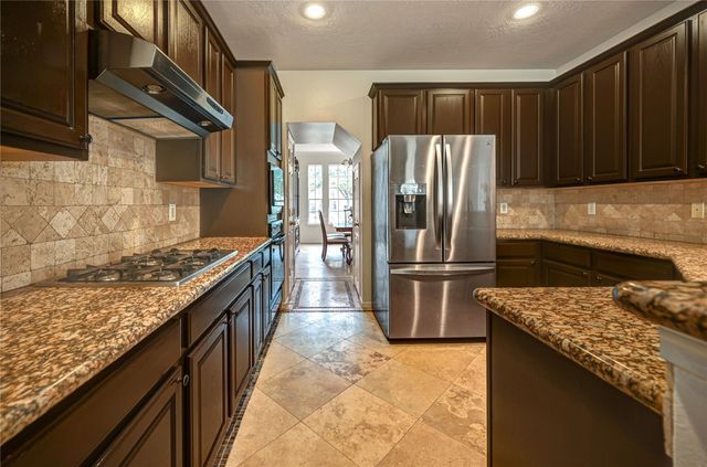 11906 Dinosaur Valley Drive, Sugar Land, TX 77498