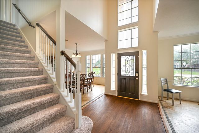 11906 Dinosaur Valley Drive, Sugar Land, TX 77498